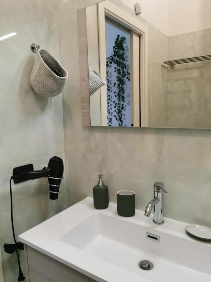Comfort Apartment And Terrace Nel Cuore Di Bari Exterior foto